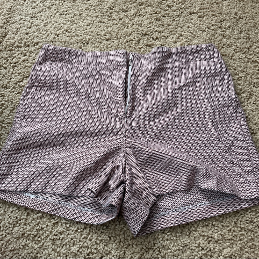 Women’s Loft Flat Front Shorts Size 10 Pink/Blue/white print